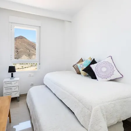 Home2book Vistahermosa Cristianos,pool & Padel Arona (Tenerife)
